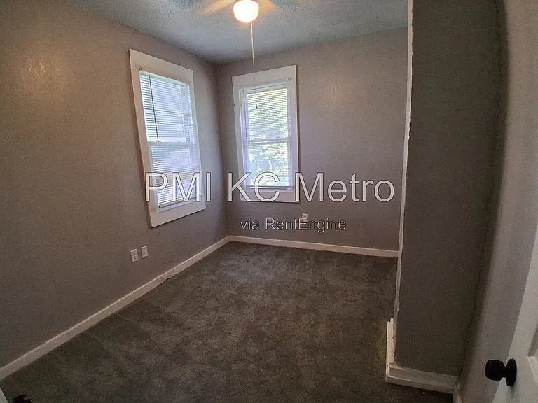 4607 Olive St — Photo 5