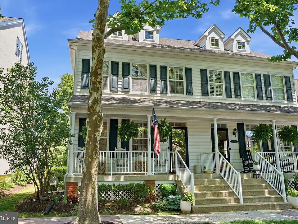 1st image of 5 Woodbridge Dr