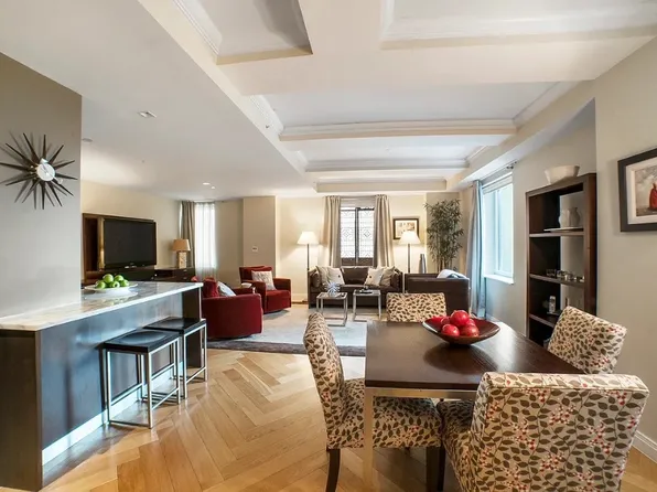 160 Central Park South 1810 image 3 of 6