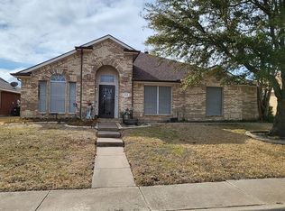 205 Buffalo Creek Dr, Desoto, TX 75115