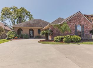 222 S Montauban Dr, Lafayette, LA 70507