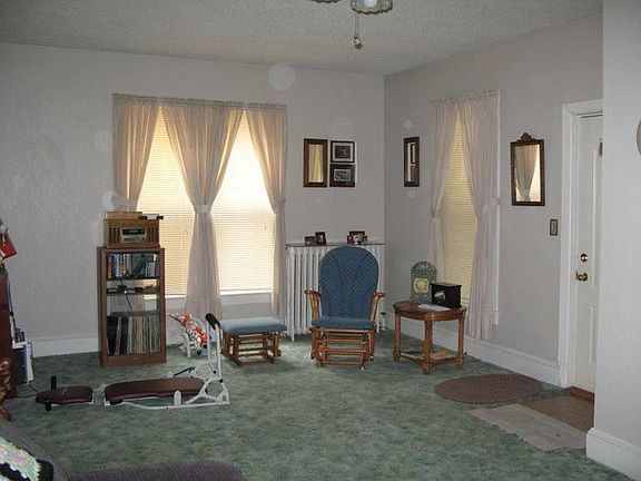 2nd image of 513 N Washington Ave