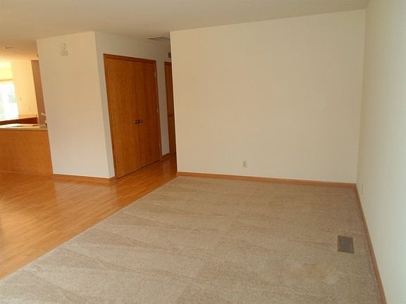 2nd image of 305 Apple Hill Ln