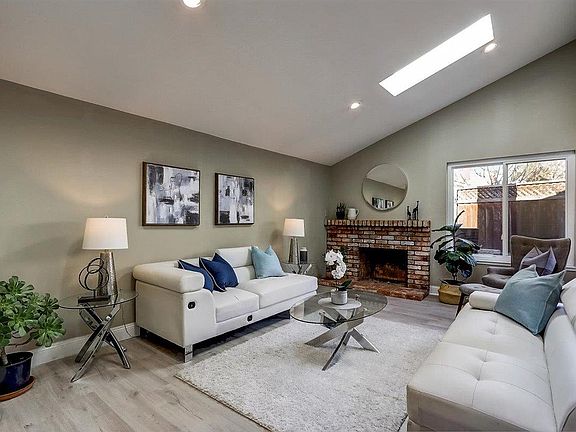 3rd image of 1539 Willowhaven Ct