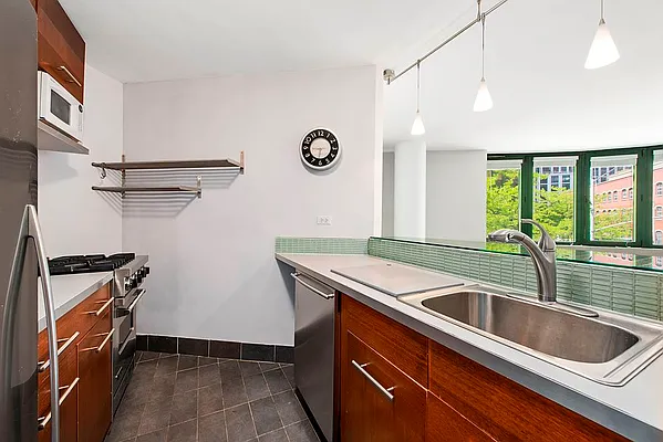 Rented by Corcoran | media 16