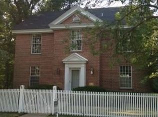 101 Sunset Pl, Lake Forest, IL 60045