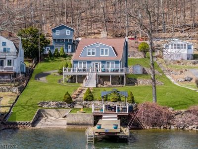 301 Lakeside Blvd, Hopatcong, NJ, 07843