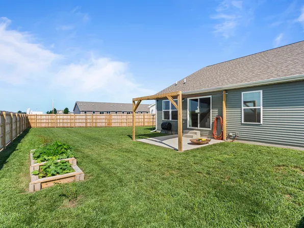 611 Jerin Ct, Fisher, IL 61843