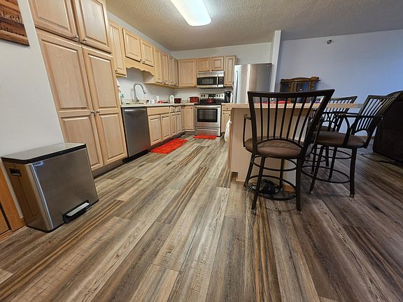 5th image of 1505 E Melgaard Rd