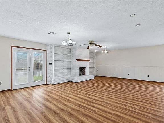 4th image of 4241 Beaune Dr