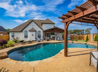 4000 W Lyndale Dr, Rogers, AR 72758