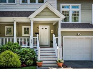 858 Main St APT 3, Wakefield, MA 01880