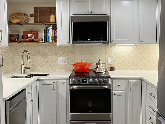 3rd image of 248 W Mountain St #248