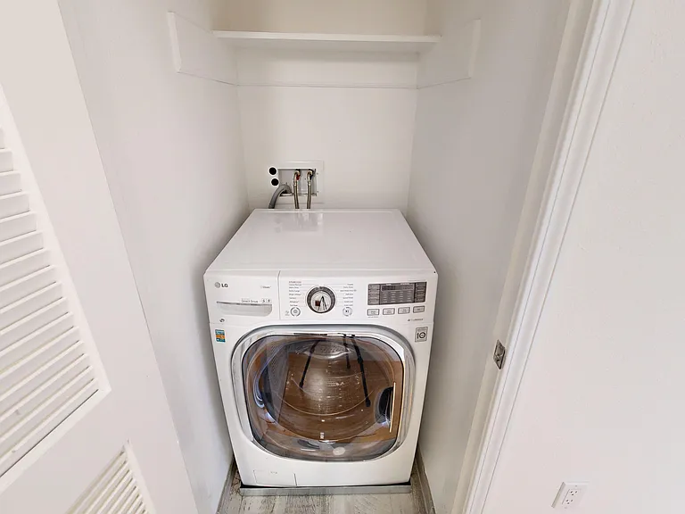 540 Leavenworth Street — Photo 3