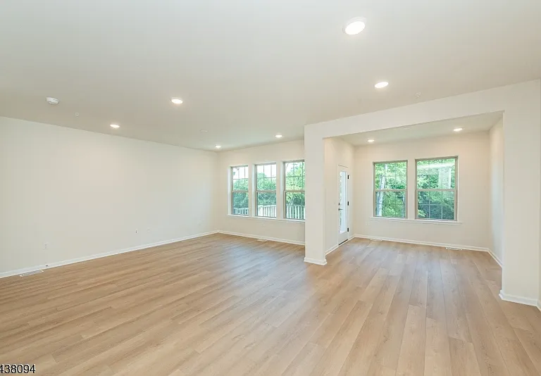 5 Wadsworth Dr — Photo 8