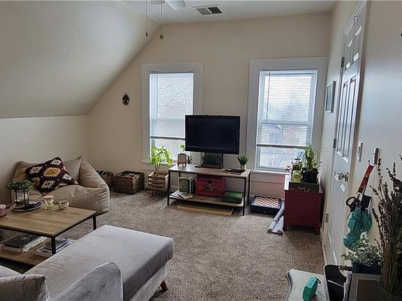 3rd image of 518 Midland St Floor 3