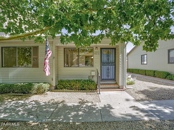 2nd image of 310 Rim Rock Cir #2