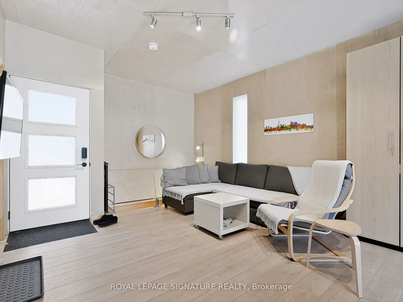 1 bed, $2,100 — Photo 2