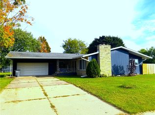23492 Elm St, Independence, WI 54747