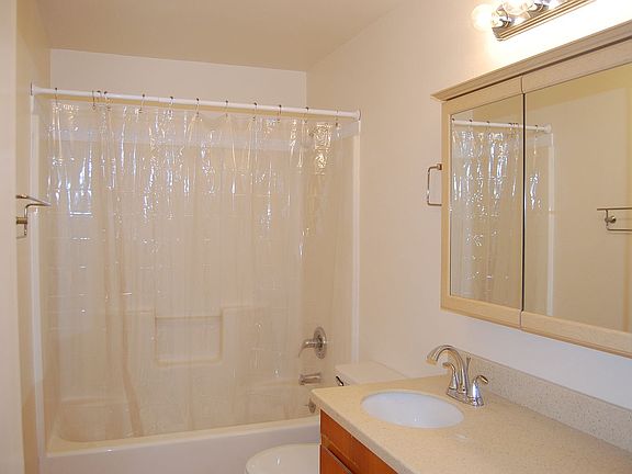 3rd image of 3019 NE Littler Way