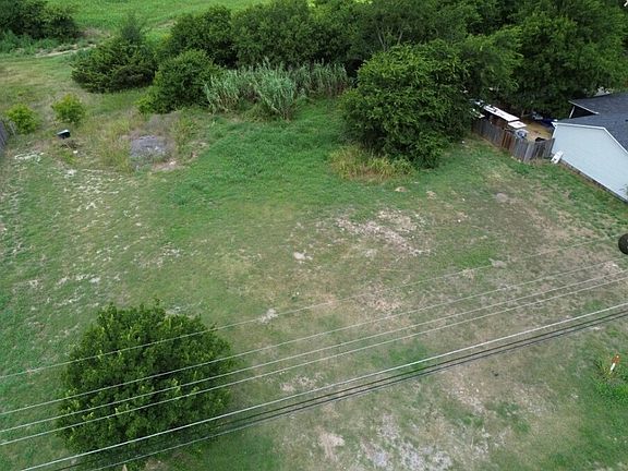 3rd image of 222 Overlook Dr