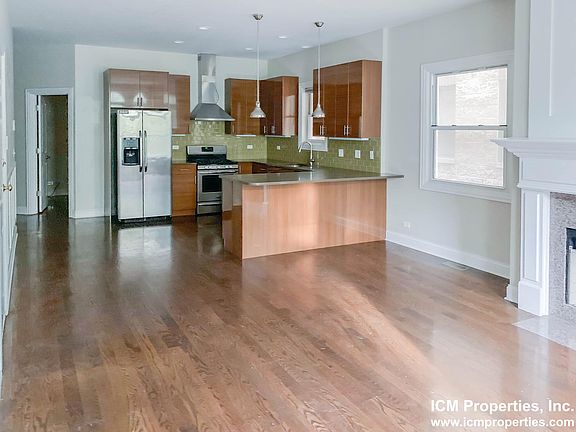 2nd image of 2741 N Southport Ave #1SW