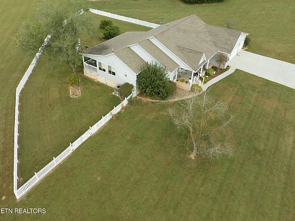 3rd image of 139 Ponderosa Dr