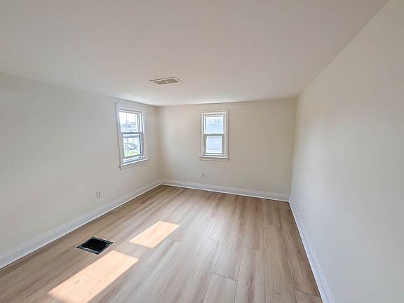 2nd image of 6530 Ash St Unit 6