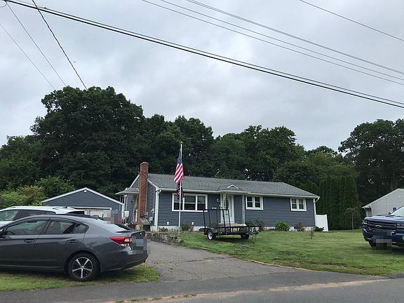 3rd image of 327 Hilton Dr