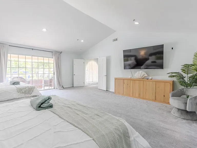 1209 Midwickhill Dr — Photo 12