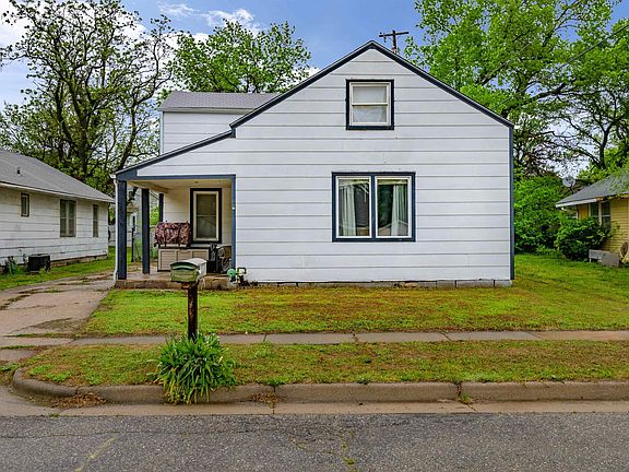 2nd image of 620 W Benton Ave