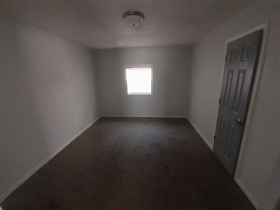 2nd image of 3004 Thelma St