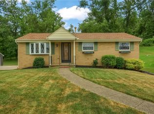 125 August Dr, Coraopolis, PA 15108