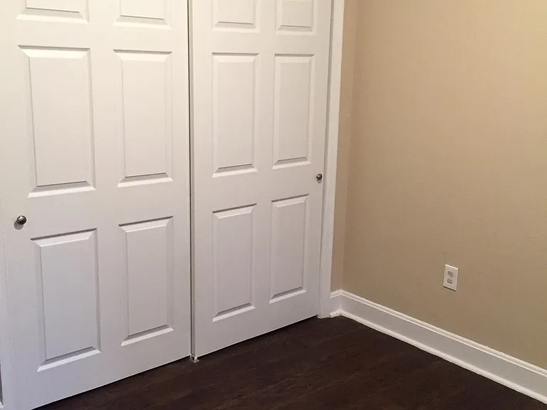 Huntington Apartments — Photo 53
