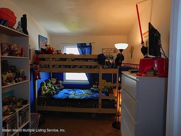 3rd image of 48 Benjamin Dr