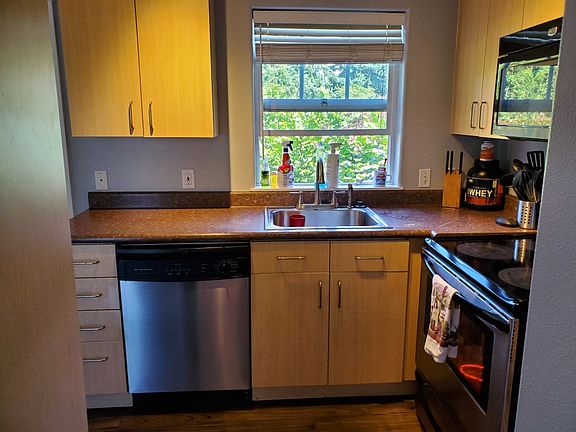 3rd image of 20 SE 172nd Ave Unit 105