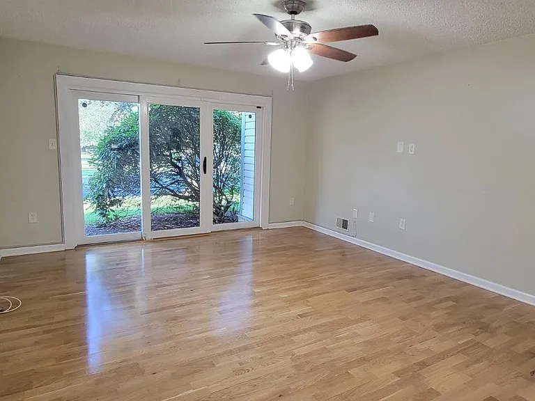 43 Crabapple Ln — Photo 5