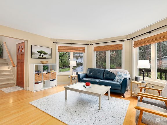 3rd image of 3522 77th Avenue NW