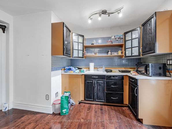 18 Armstrong St, Brampton, ON L6W 1W6
