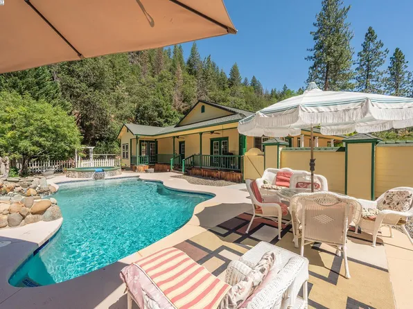 701 Reo Ln, Douglas City, CA 96024