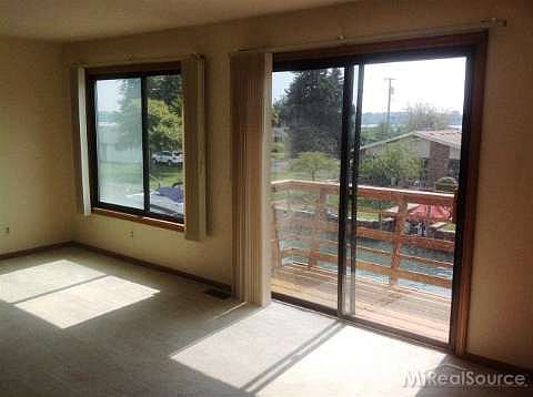4th image of 135 Cherryl Ln