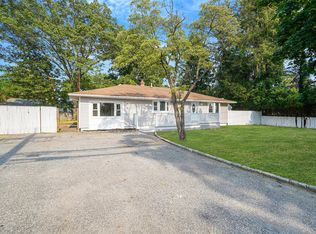 67 Saxon Ave, Bay Shore, NY 11706