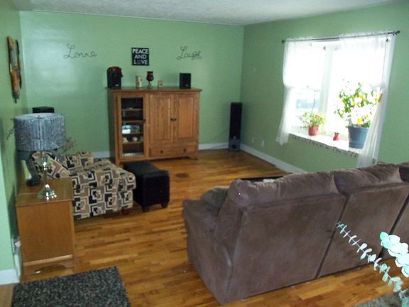 5th image of 2933 Cadillac Dr