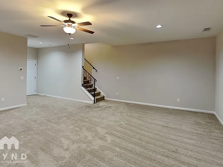 201 Jackson Pl NW — Photo 6