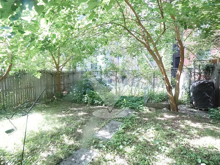 446 Bergen St #1L — Photo 18