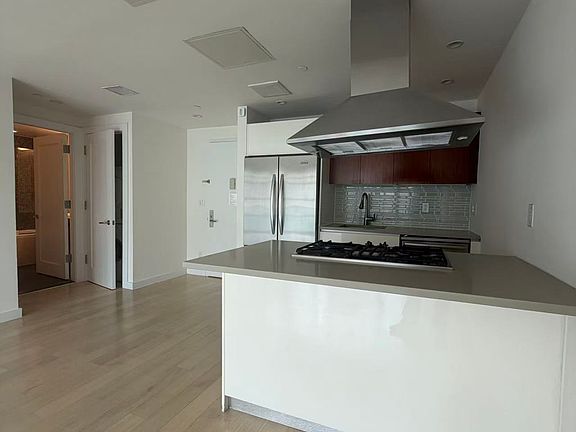 3rd image of 111 Kent Ave APT 4q