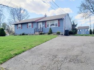 77 Fairmount Ave, Bridgewater, NJ 08807