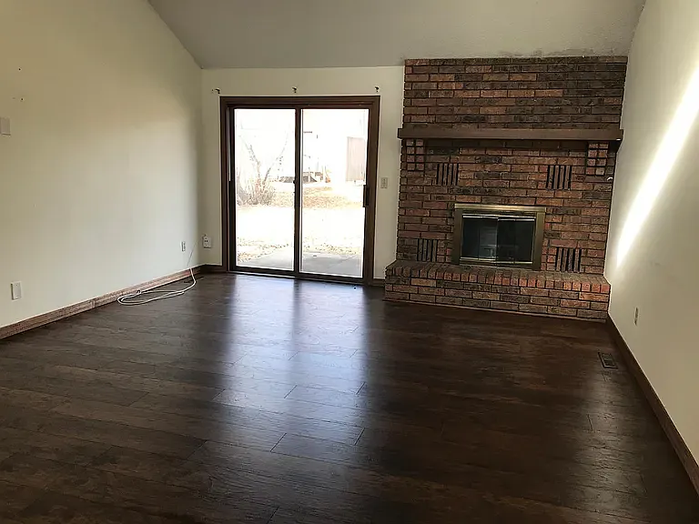 403 E Redwood St — Photo 3