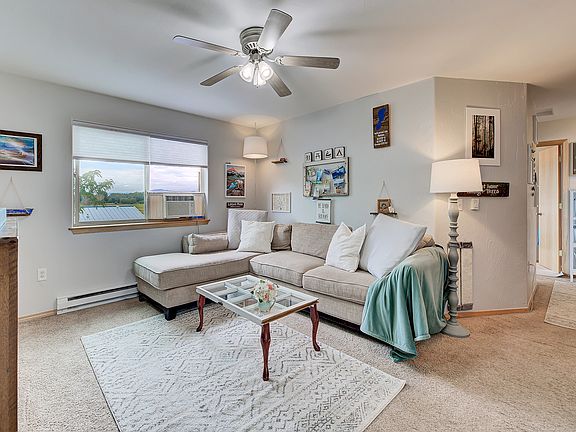 3rd image of 105 E Lewis St #3