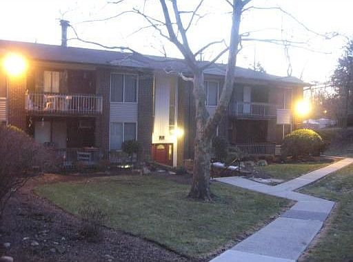 1st image of 15 Country Club Ln